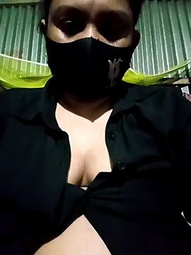 Hot queen3210 online show from February 4, 2026, 2:12 pm