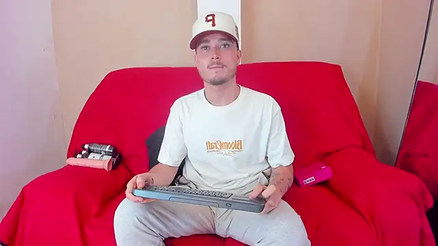 Salvattore Muller online show from April 9, 2026, 5:41 pm