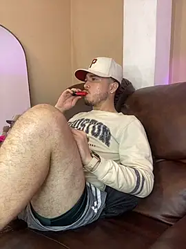 Salvattore Muller online show from April 15, 2026, 10:32 pm