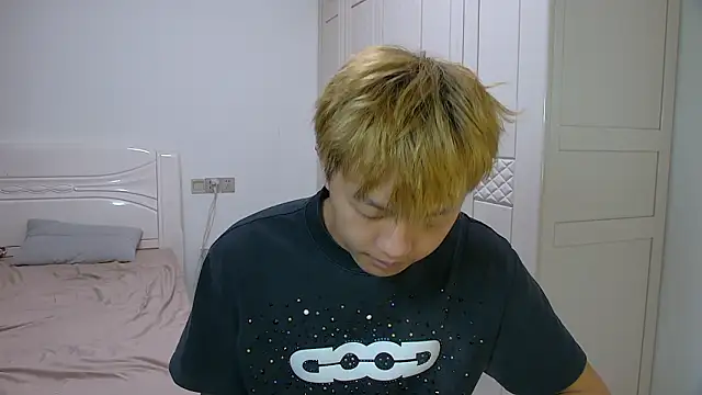 Chocolates-001 online show from March 18, 2026, 10:29 am