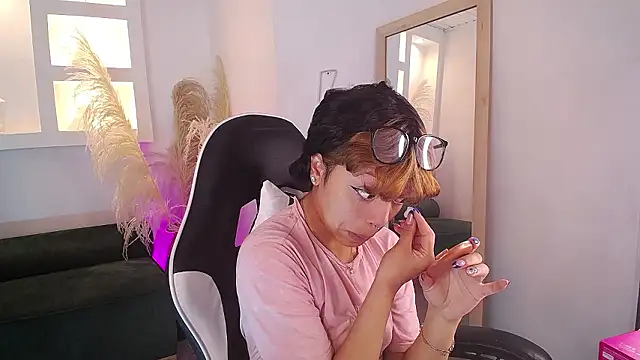 melodyy as online show from March 17, 2026, 1:14 pm