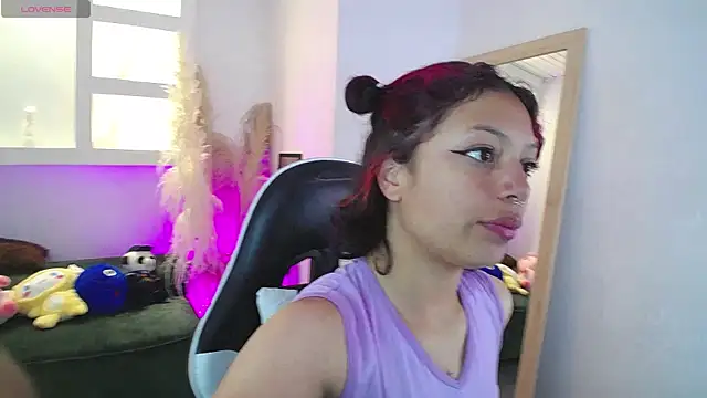 Snapshot of melodyy_as chatting on June 16, 2026, 1:33 pm melodyy as online show from June 16, 2026, 1:33 pm