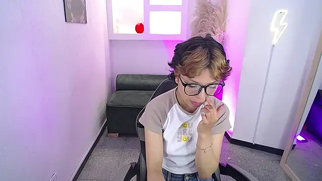 melodyy as online show from February 19, 2026, 12:35 pm