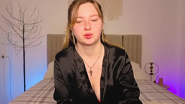 VladaHotxx online show from March 4, 2026, 8:00 am