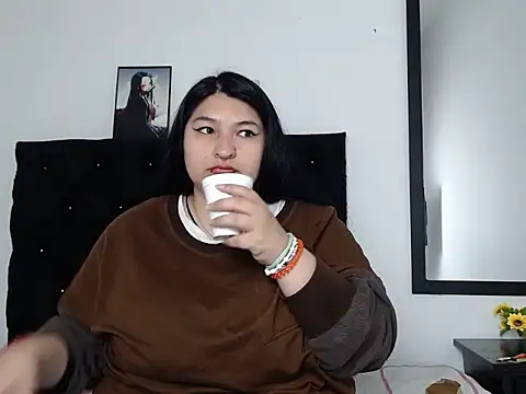 LauraHorny69 online show from March 13, 2026, 1:27 pm