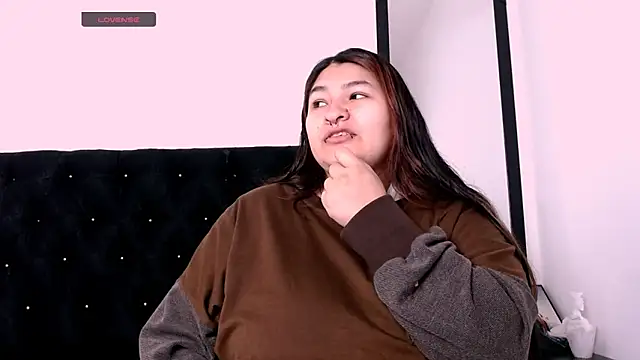 LauraHorny69 online show from February 15, 2026, 1:21 pm