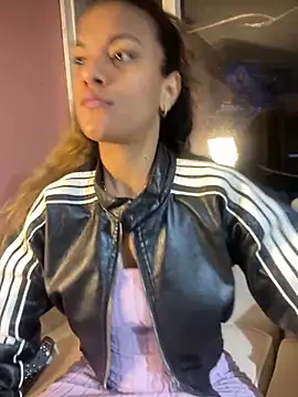 Snapshot of AngelPinkk_ chatting on July 10, 2026, 1:05 am AngelPinkk online show from July 10, 2026, 1:05 am