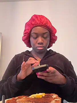 icelyne 2001 online show from February 24, 2026, 5:36 pm