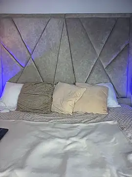 TeaseDollXXX online show from March 25, 2026, 9:35 pm