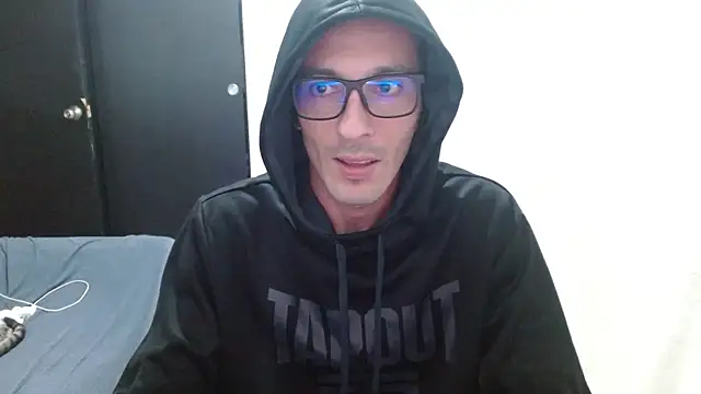 Snapshot of maskguy23 chatting on June 14, 2026, 6:25 am maskguy23 online show from June 14, 2026, 6:25 am
