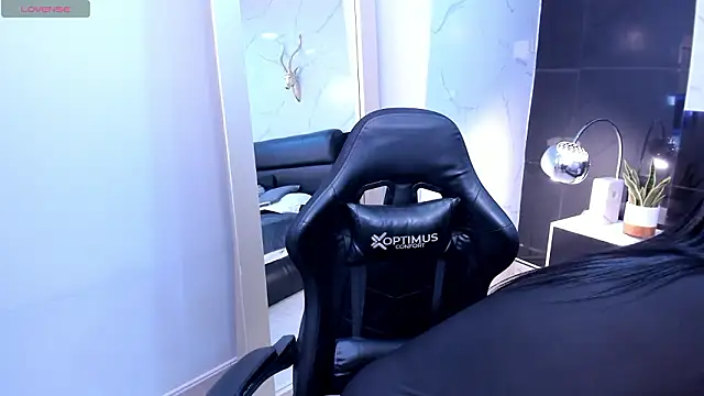 KomiCatt online show from March 21, 2026, 6:23 pm