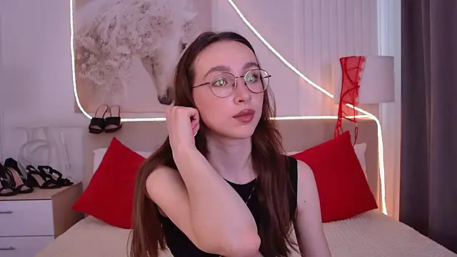 Emily Simon online show from May 19, 2026, 5:58 am