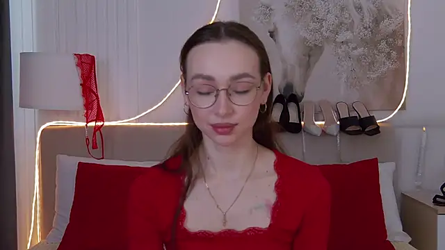 Emily Simon online show from March 6, 2026, 5:57 am