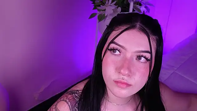 Snapshot of Dolcexx_ chatting on January 31, 2026, 8:29 pm Dolcexx online show from January 31, 2026, 8:29 pm