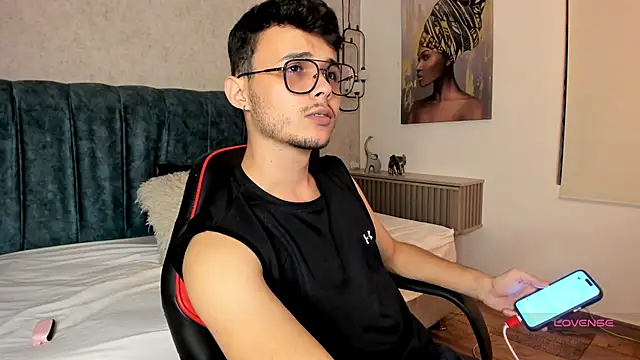 Snapshot of Alhan_Twink chatting on June 17, 2026, 12:15 pm Alhan Twink online show from June 17, 2026, 12:15 pm