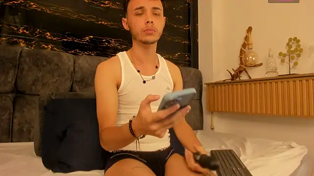 Alhan Twink online show from February 7, 2026, 7:22 pm