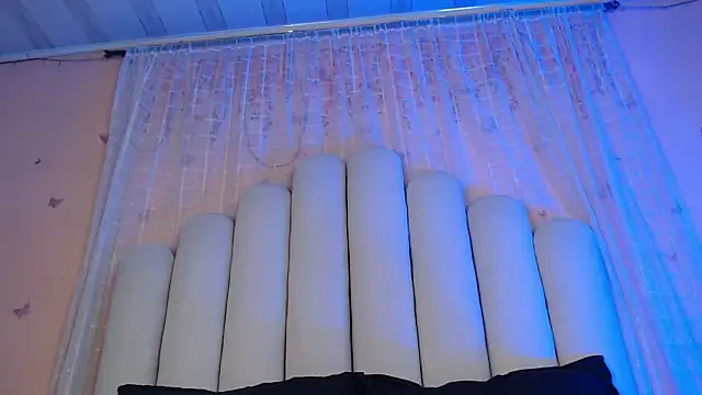 RoseConor  online show from February 17, 2026, 3:15 am