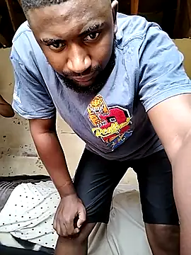 KAT AND DEE online show from February 27, 2026, 8:36 am