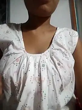 knightqueen12 online show from February 17, 2026, 1:41 pm