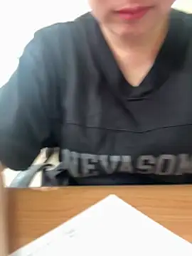 Donna9696 online show from May 25, 2026, 1:05 am