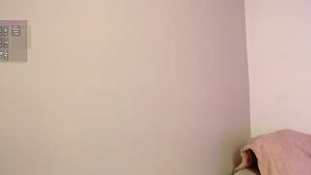 chloe peach  online show from March 27, 2026, 12:28 pm