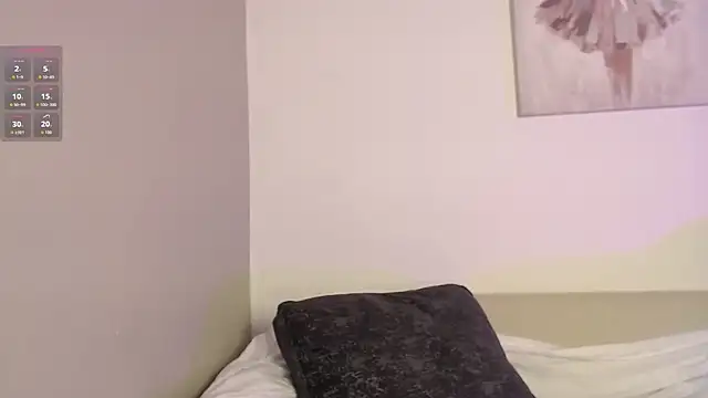 chloe peach  online show from March 31, 2026, 1:02 pm