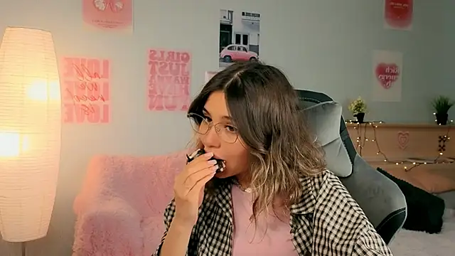 dinnerwithflowers online show from April 18, 2026, 1:13 pm