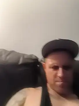 ThickaThuckDick07 online show from May 17, 2026, 1:33 pm
