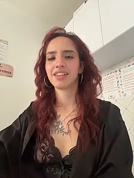 elodie rouge online show from April 18, 2026, 7:07 pm