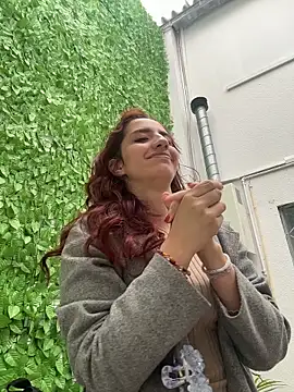 elodie rouge online show from April 18, 2026, 12:29 pm