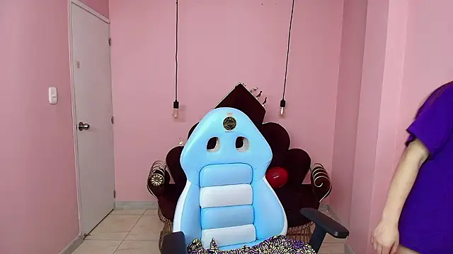 Ashley benson x online show from February 26, 2026, 9:48 pm