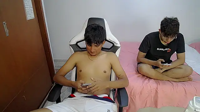 Maxwell boys online show from March 4, 2026, 3:47 am