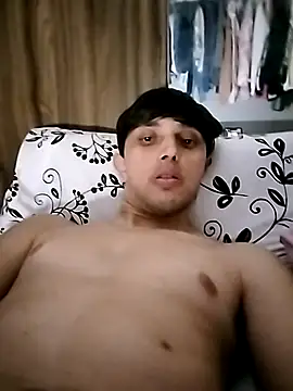 Novinhocwb25 online show from April 7, 2026, 6:59 am