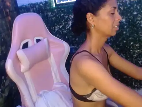 Snapshot of rosa_skinny chatting on June 2, 2026, 6:30 pm rosa skinny online show from June 2, 2026, 6:30 pm