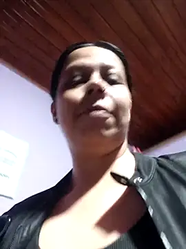 RossyAlvarez online show from April 2, 2026, 12:40 am