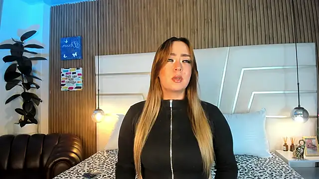 Xara Shadow online show from April 10, 2026, 12:06 am