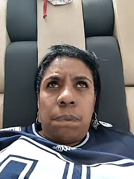 Zeyllyjhonson online show from February 20, 2026, 10:55 pm