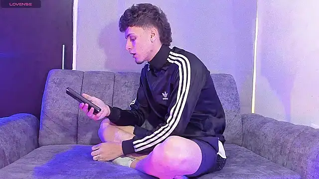 Two sexboys online show from March 29, 2026, 6:53 pm