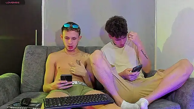 Two sexboys online show from March 30, 2026, 10:33 pm