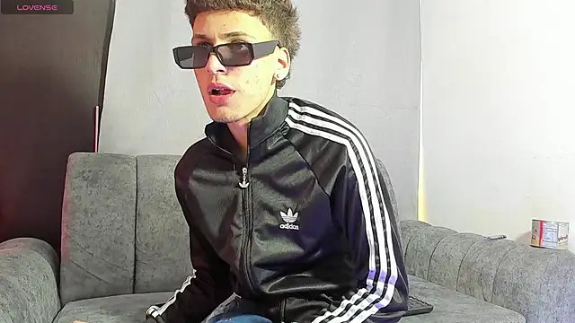 Two sexboys online show from March 5, 2026, 6:48 pm