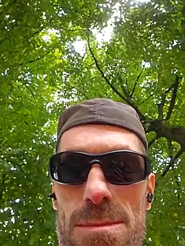 Snapshot of BlnAktivGay chatting on July 18, 2026, 10:46 am BlnAktivGay online show from July 18, 2026, 10:46 am