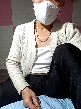 LoveShae 01 online show from February 18, 2026, 1:58 am