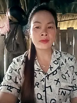 Bling sexy online show from February 18, 2026, 1:25 am