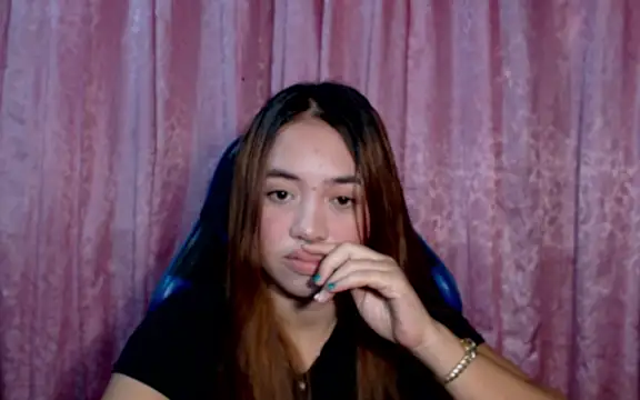 Snapshot of pinay_mayahiga chatting on May 10, 2026, 12:53 pm pinay mayahiga online show from May 10, 2026, 12:53 pm