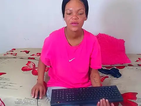 Snapshot of B_Slut chatting on February 20, 2026, 6:19 am B Slut online show from February 20, 2026, 6:19 am