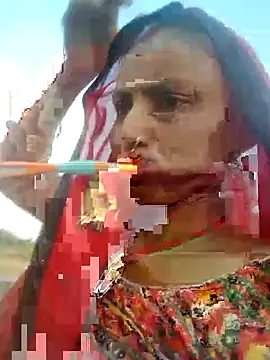 Snapshot of Juli_rathore chatting on May 26, 2026, 12:53 am Juli rathore online show from May 26, 2026, 12:53 am