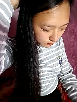 Thuyli xx online show from January 15, 2026, 2:53 pm