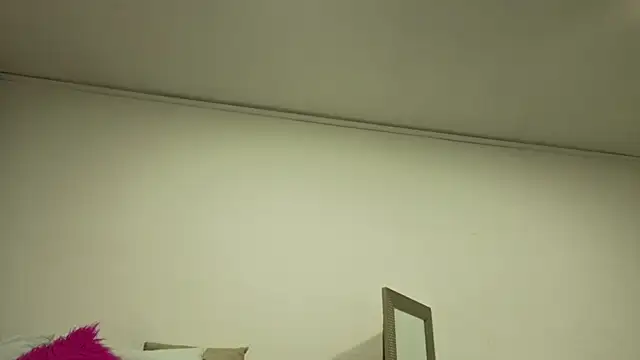 fransheskarossi online show from March 24, 2026, 11:54 am