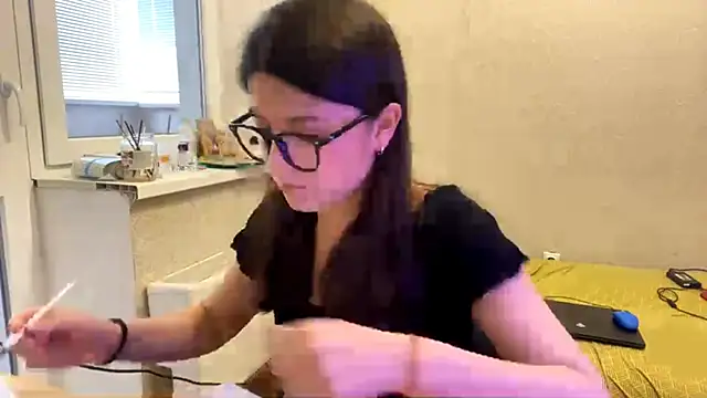 SaintMari online show from June 3, 2026, 2:55 pm