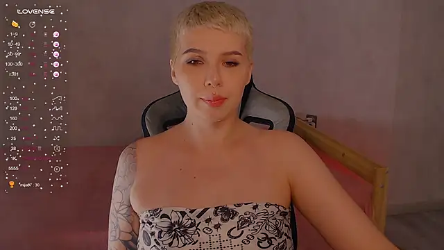 Elise Day online show from June 24, 2026, 4:27 pm